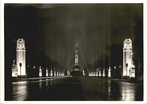 Berlin bei Nacht -664836