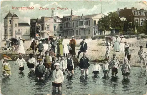 Warnemünde - Kinder am Strande -665072