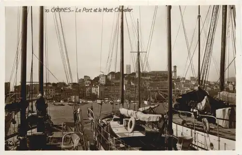Cannes, Le Port et le Mont-Chevalier -539450