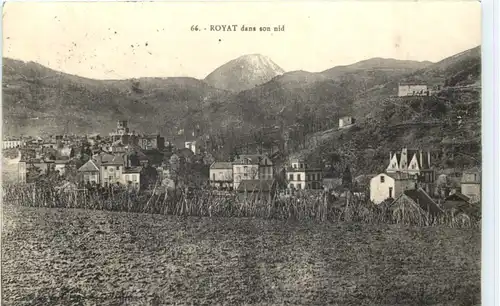 Royat, dans son nid -539516