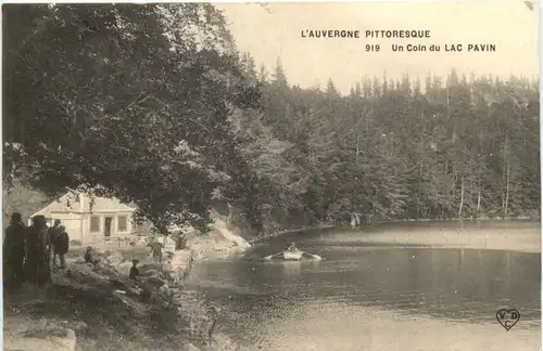 LÀuvergne Pittoresque, Un Coin du Lac Pavin -539750