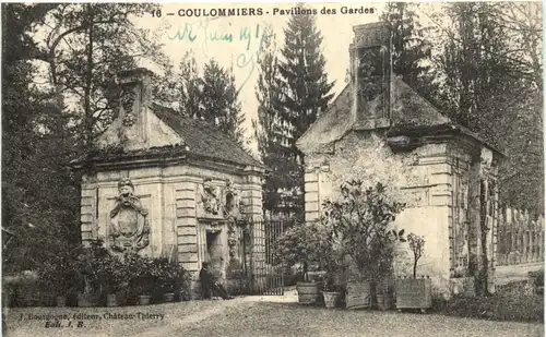 Coulommiers, Pavillons des Gardes -539544