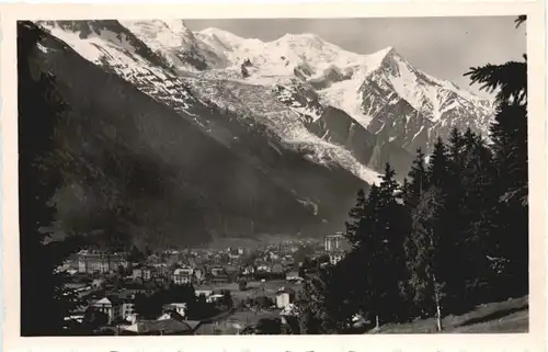Chamonix et le Mont-Blanc, Vue generale -540424
