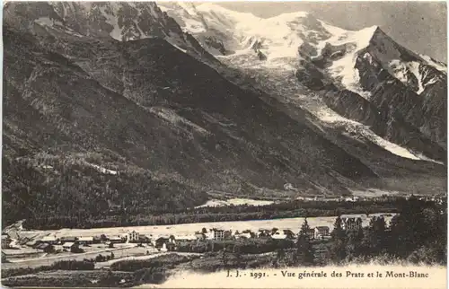 Chamonix, Vue generale des Prats et le Mont-Blanc -540444