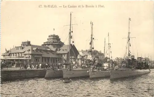 St-Malo, Le Casino et les Bassin a Flot -540572