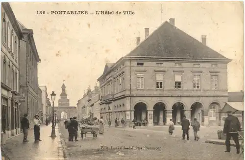 Pontarlier, L`Hotel de Ville -540944