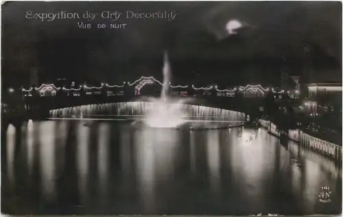 Paris, Exposition de Art Decoratif, Vue de nuit -541092