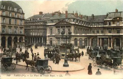 Paris, La Place du Palais Royal -541292