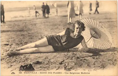 Trouville, Une Baigneuse Moderne -541614