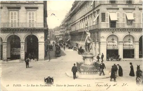 Paris, La Rue des Pyramides -541512