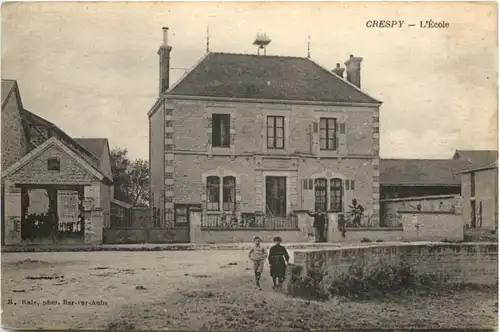 Crespy, LÈcole -541590