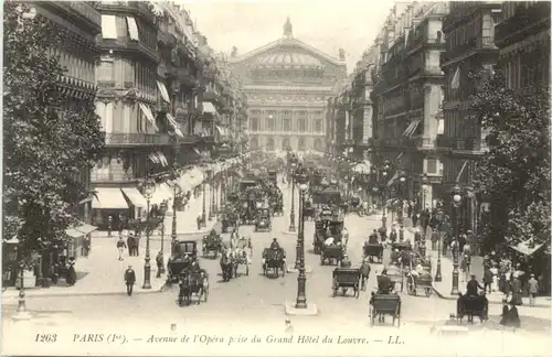 Paris, Avenue de lÒpera prise du Grand Hotel du Louvre -541338