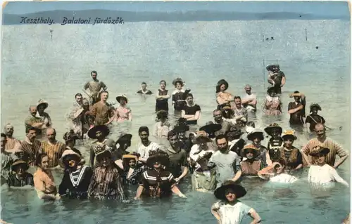 Keszthely - Balatoni fürdözök -665524