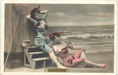 Frauen - On the Beach - Anthonys Parislka -665552