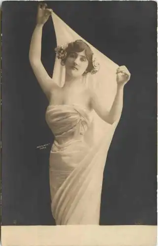 Frau - Reutlinger Paris -666748