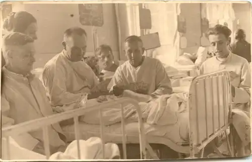 Krankenzimmer -667994