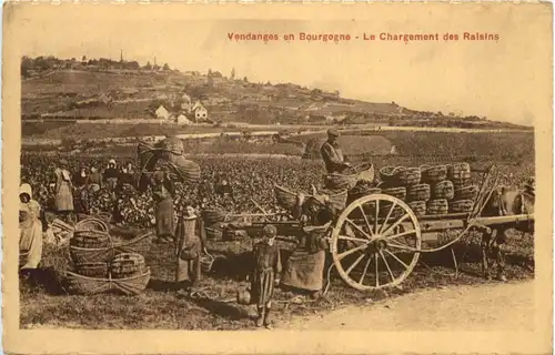 Vendanges en Bourgogne - Le Chargement des Raisins -668450