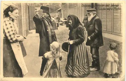 Ostpreussen - Veteran mit seiner Familie auf der Flucht -668956