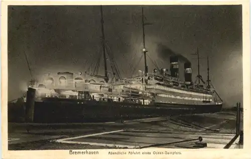 Bremerhaven - Abfahrt eines Ocean Dampfers -669012