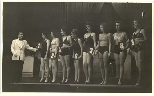 Beauty Contest -669686