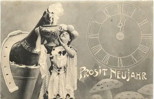 Frau mit Sektflasche -669734