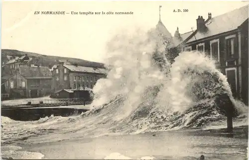 Une tempete sur la cote normande -669962