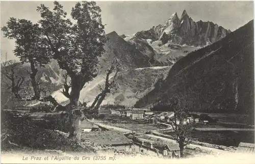 Chamonix, Le Praz et lÀiguille du Dru -542462