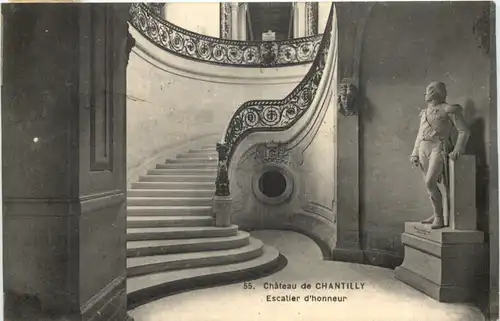 Chateau de Chantilly -542560