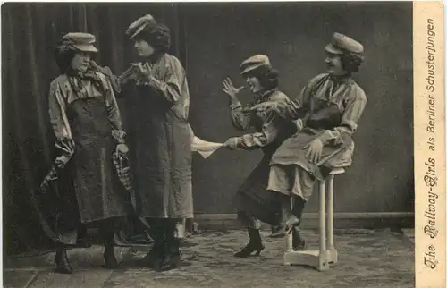 The Rallway Girls als Berliner Schusterjungen -672262