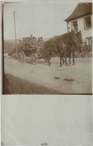 WW1 Soldaten auf Wagen -672930