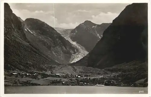 Norge - Sundalgletscher im Maurangerfjord -675326