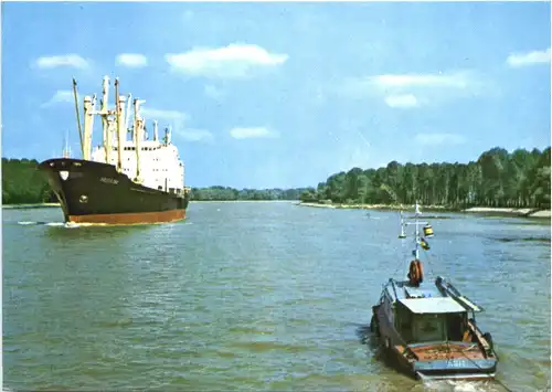 Vase pe Dunare -677938