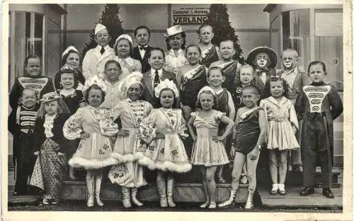 Circus Stadt Liliput -678108