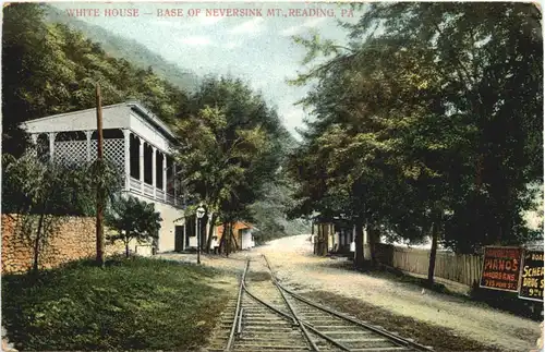 Reading PA - White House -678430