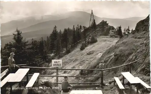 Eiserner Vorhang im Bayrischen Wald -679028