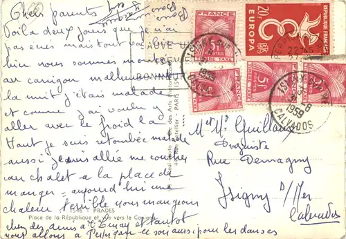 Grades - Place de la Republique -679412