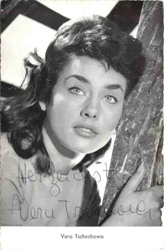 Vera Tschechowa mit Autogramm - Schauspieler -679660