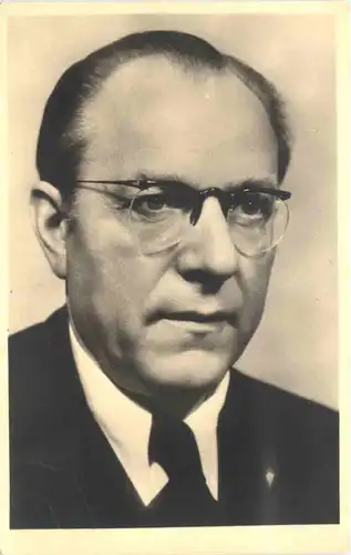 Ministerpräsident Otto Grotewohl -680224
