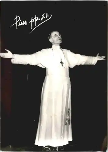 Papst Pius XII -680852
