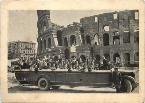 Regensburg - Domchor vor dem Kolosseum in Rom -681558