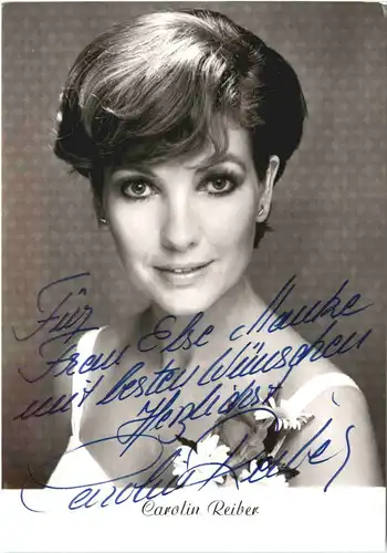 Carolin Reiber mit Autogramm -681396