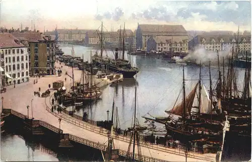 Kobenhavn - Havnegade og Borsbroen -681680