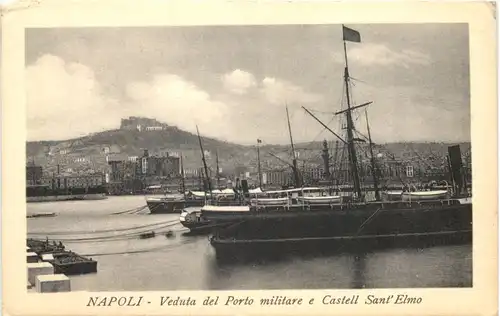 Napoli - Veduta del Porto militare -681708