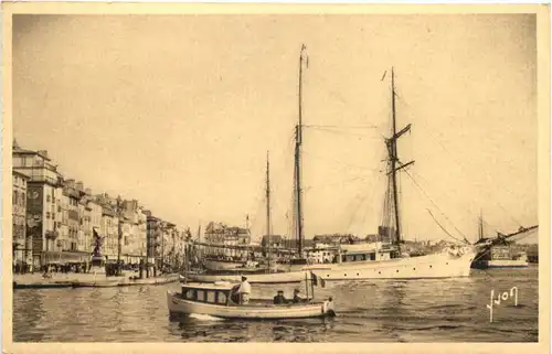 Toulon - Bateaux de plaisance dans le port -681618