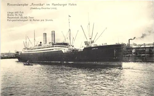 Riesendampfer Amerika im Hamburger Hafen -681750