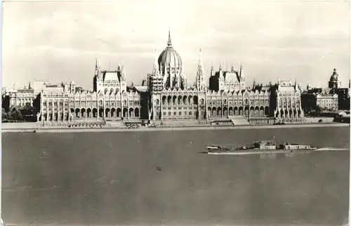 Budapest - Orszaghaz -681890