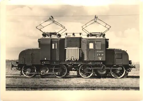 Lokomotive -681852