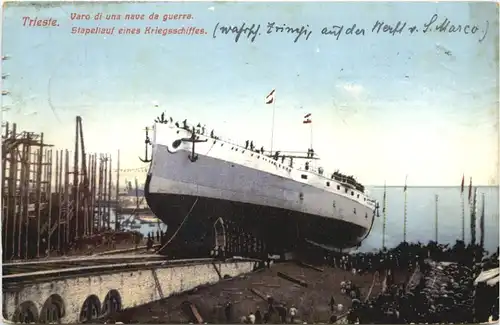 Trieste - Stapellauf eines Kriegsschiffes -681980