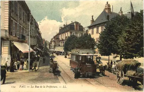 Pau - La Rue de la Prefecture - Tramway -682096