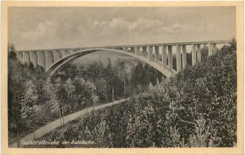 Teufelsbrücke der Autobahn bei Hermsdorf -684634